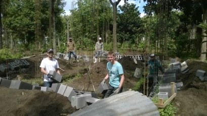 volunteering-construction16